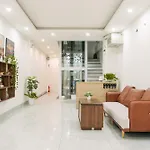 Oikia Apartment