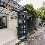 Oikia Apartment