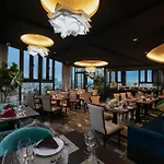 May De Ville Corner Hotel