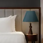 May De Ville Corner Hotel