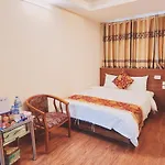 Urban Alley Hotel