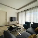 D\'Leroi Soleil - Westlake Suite & Apartment