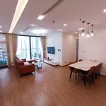 Luxury Apartment In Vinhomes Metropolis Near Lotte