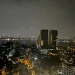 Eclectic & Popart 2 Bedroom Apt With Lake View