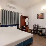 A25 Hotel - Doi Can 1