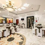 A25 Hotel - 221 Bach Mai
