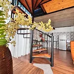 Bách Xanh House. Nhà Gác Lửng