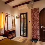 Phen Art House, Artistic Living In The Heart Of Old Quarter