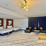 Luxe Paradise Suites Hotel Hoang Cau