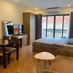 Luxe Paradise Residence Lac Long Quan