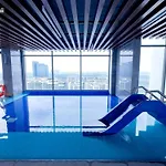Sunny Deluxe Apartment 1-Bedroom And 1-Living Room Free Gym