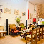 May\'S House