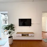 Home4You - Can Ho 1 Ngu Tai Ba Dinh Voi Ban Cong Cuc Chill