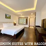 Paragon Noi Bai Hotel & Pool