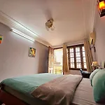 Rainbow Homestay - No 8 Alley 18B Tong Dan
