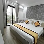 Luxury Airport Hotel