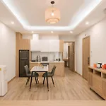 Lux Japan Town Studio