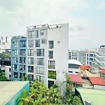 Hanoi Home 4 - Cheap Price 2 Bedroom Apartment Near West Lake