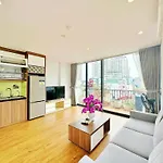 Hanoi Home 4 - Cheap Price 2 Bedroom Apartment Near West Lake