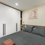 Train Street Lux Homestay
