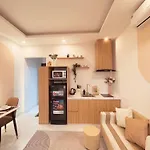 The Little Hanoi - Super Central Apartment