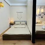 Vietnam Travelers Home 2 With Cozy Private Balcony