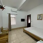 Nha Nghi Mai Van