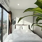 Alley Capital Apartment Ba Dinh