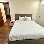 Asahi Luxstay - Golden Park Big Corner Apartment With Cau Giay Park View
