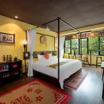 Old Quarter Lux Boutique Railview Retreat