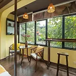 Old Quarter Lux Boutique Railview Retreat