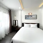 Moon Hotel Apartment 3