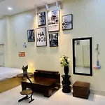 Vietnam Travelers Home 1 With Private Balcony