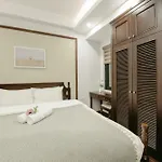 Lunaria Two Bedroom Apartment - The Epicenter Of Luxury And Convenience