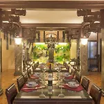 Dragon Hotel