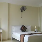 Phu Nhuan New Hotel - Hoang Cau