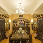 Dragon Hotel