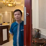 Holiday Emerald Hotel