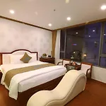 Hoang Tu Hotel
