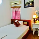 Hue\'S Family Home Stay