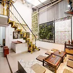 Meow Hostel