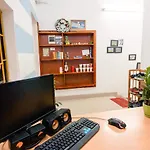 Meow Hostel