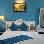 Friends Inn & Travel