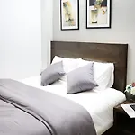 V House 6 Serviced Apartment