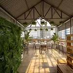 Sazi Homestay 97 Van Cao Building