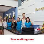 Friends Inn & Travel