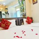 Hue\'S Family Home Stay