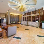 Khách sạn Bên Hồ