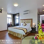 Van Mieu 2 Hotel