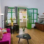 Nq Vintage House